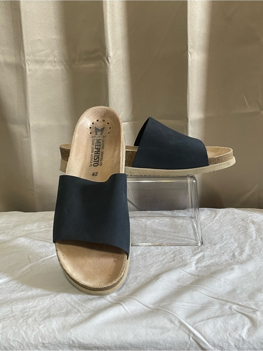 Mephisto “Hanik”  Navy Wide-Band Slide Sandals - EUC size 42/  US 11.5